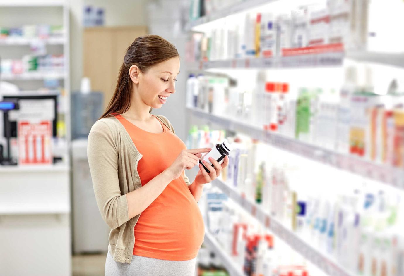 Phụ nữ nên bổ sung vitamin nào trước khi mang thai?